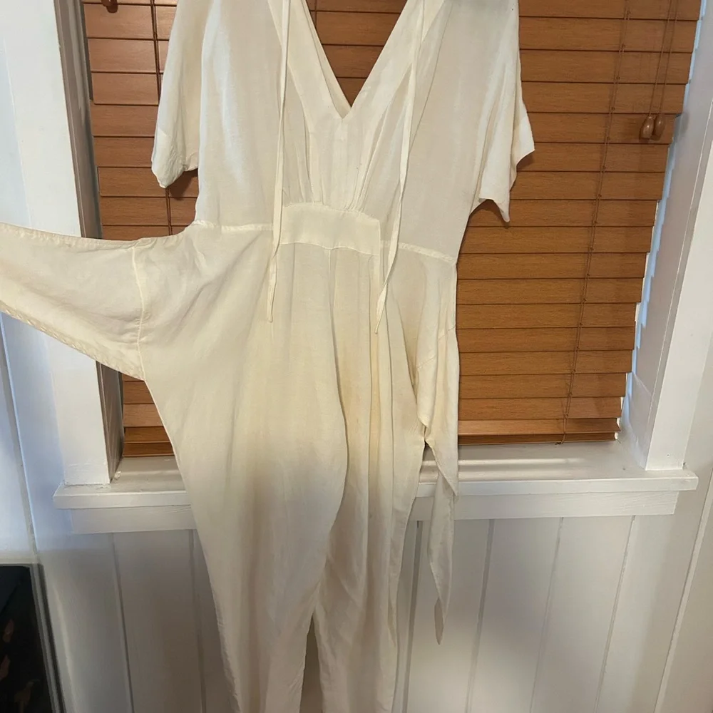 FP Linen - Elegant Cream Tie-Front Jumpsuit - Picture 5 of 5